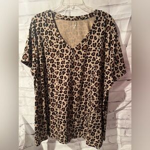 Ava & Viv Cheetah Print Soft Tee